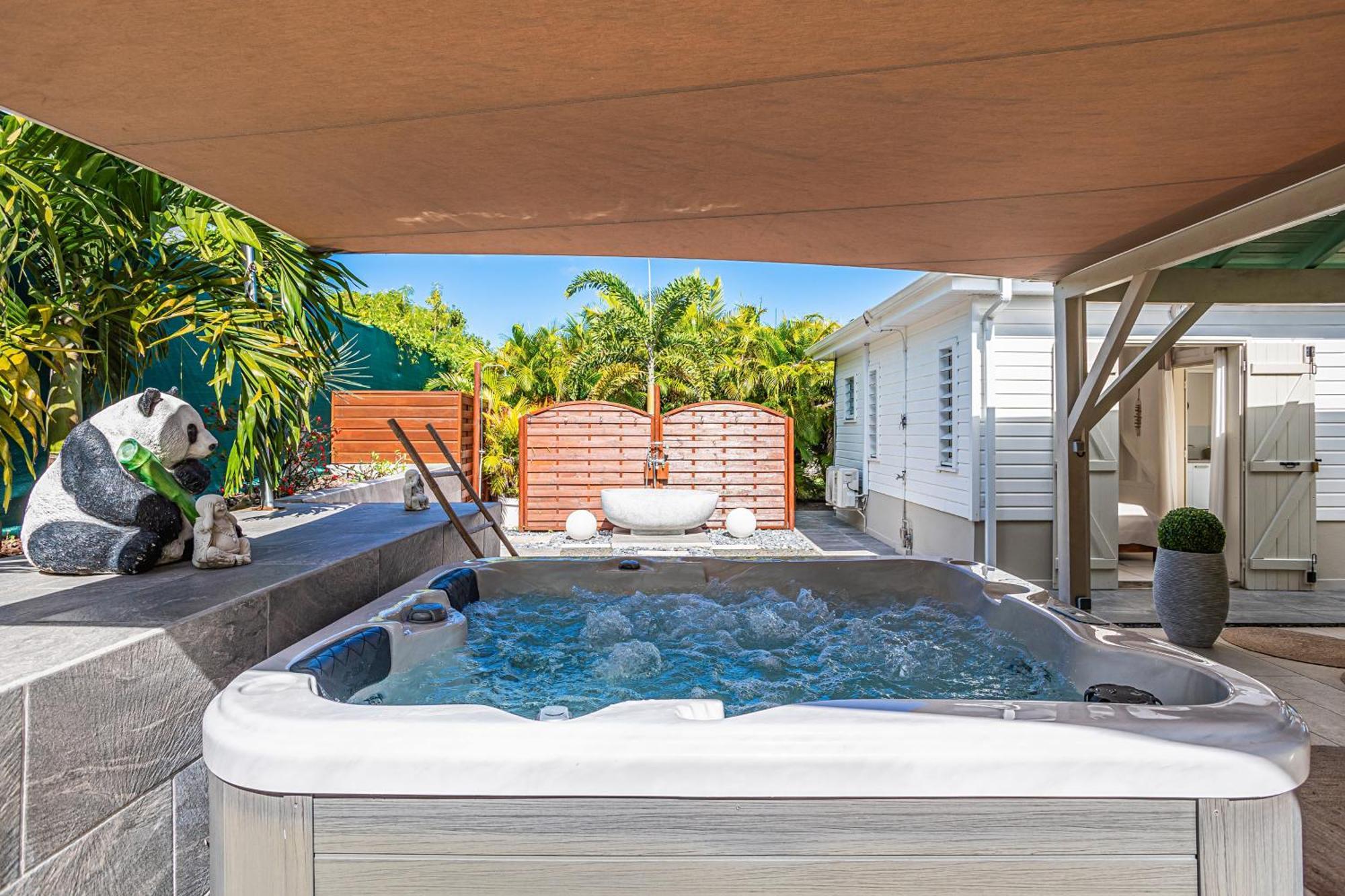 Magnifique Bungalow Et Jacuzzi Au Coeur Des Plages Le Moule Luaran gambar